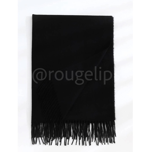 Black Wide Shawl Scarf With Tassels - Picture 5 of 6